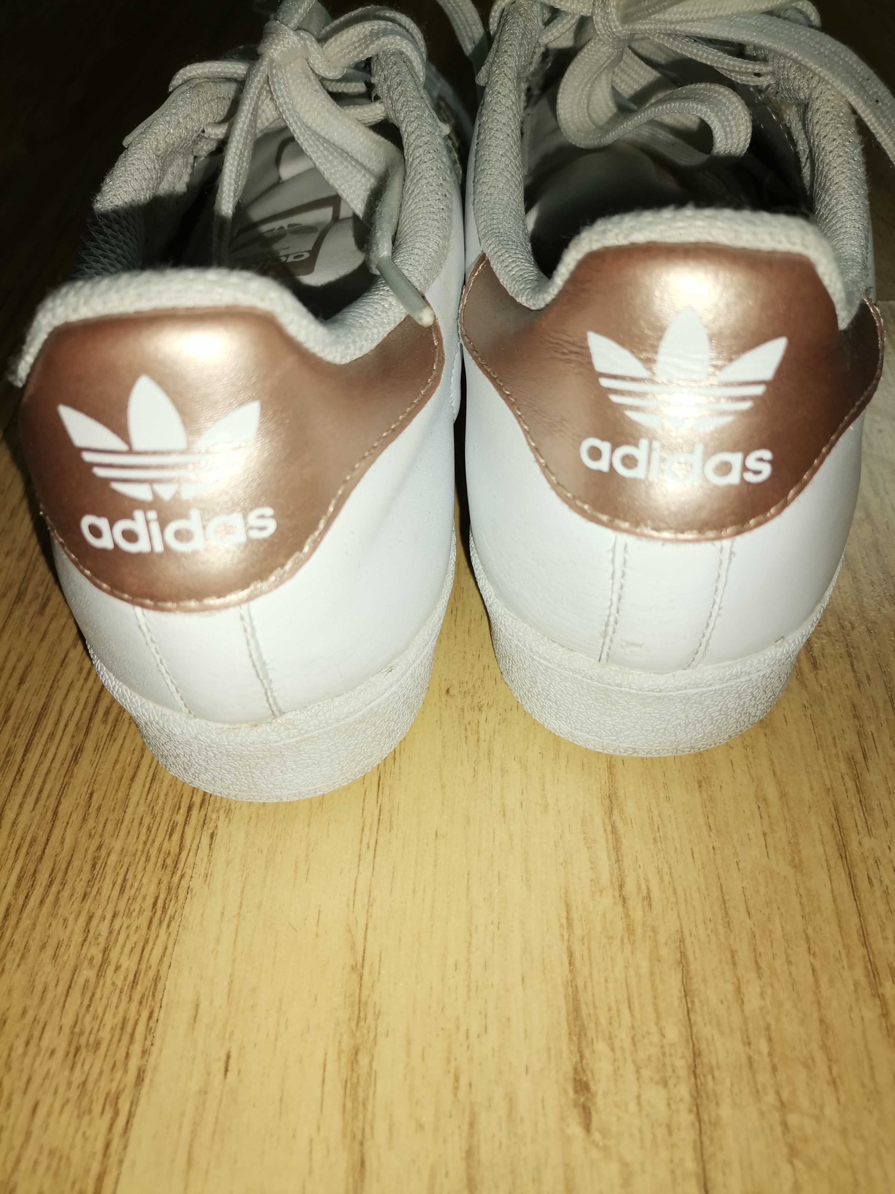 Кецове Adidas superstar