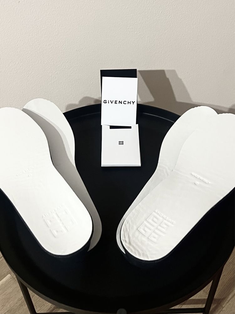 Кроссовки Givenchy Monumental Mallow White EU43/US10