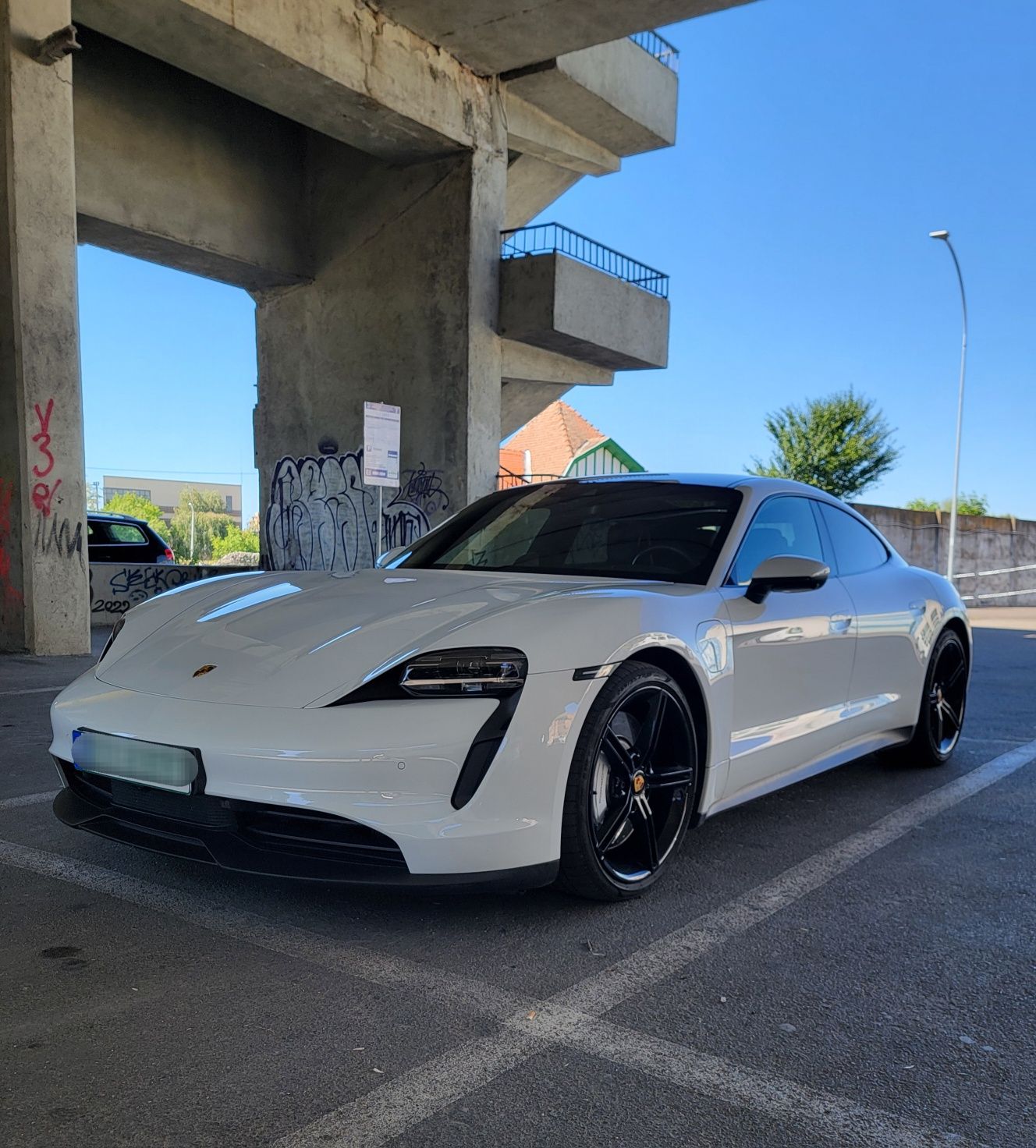 Porsche Taycan 4S Performance Plus 93.4 kWh 571 cp