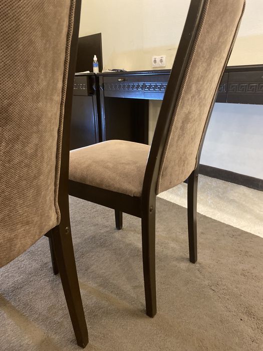 Писменный стол со стелом с мягкими стульями дерево Турция  оптом