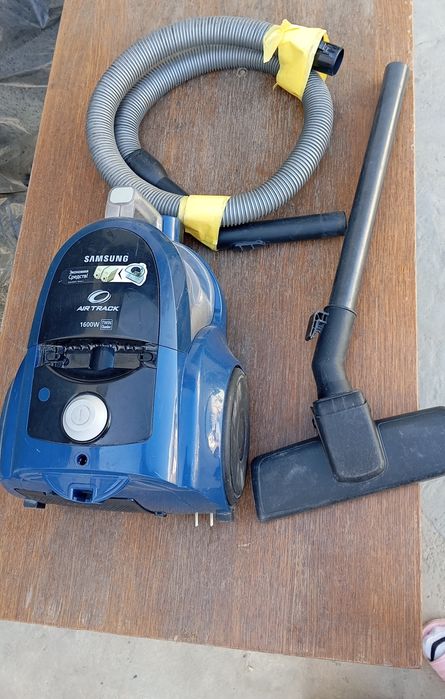 Пылесос сотилади