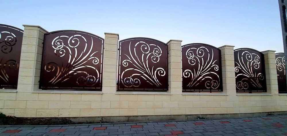 vând balustrad balcon porti gard din tabla decupata sau fier forjat