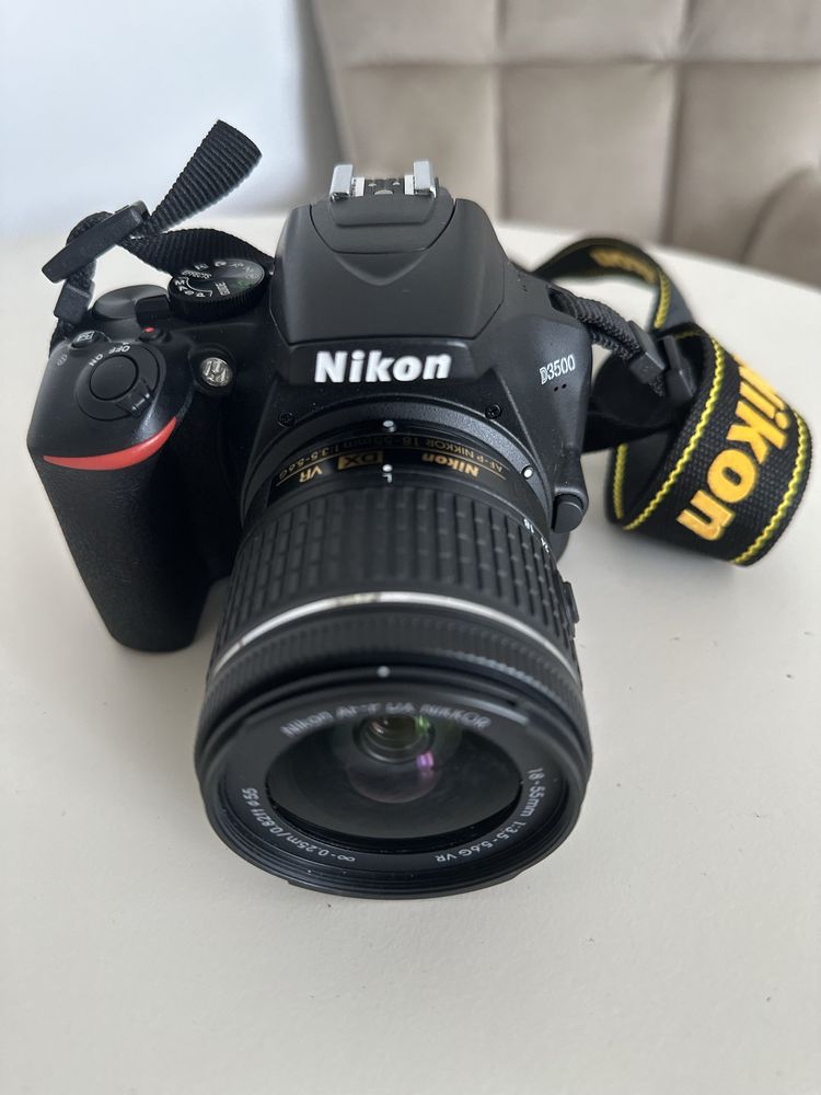 Aparat foto DSLR Nikon D3500, 24.2MP, Negru + Obiectiv AF-P 18-55mm VR