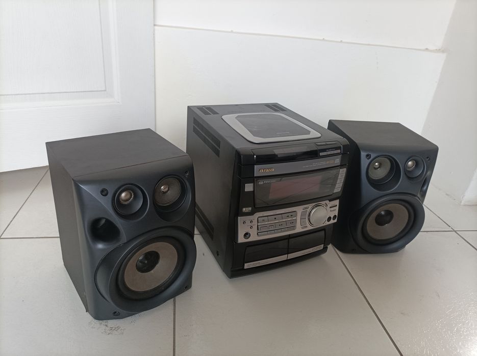 Aiwa muzikalni Sentr