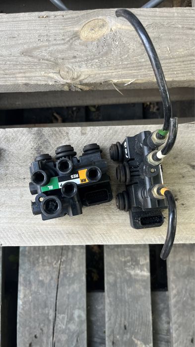 Compresor suspendie pneumatica aer range rover sport bloc valve piese