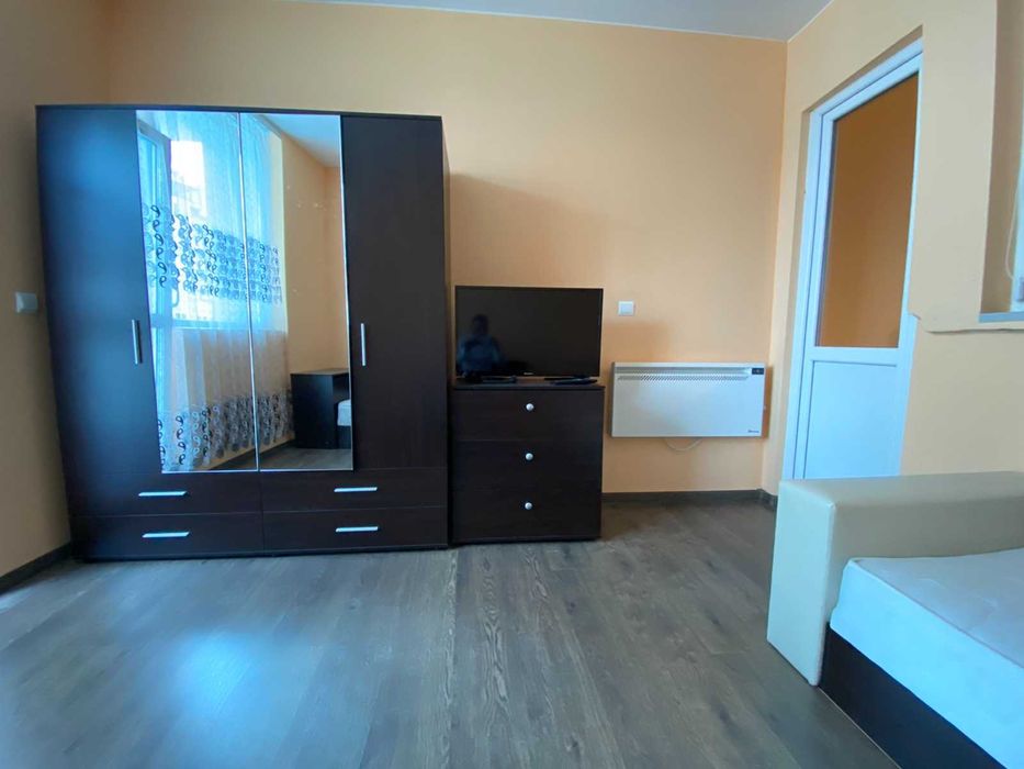 Дава се под наем Тристаен апартамент в София, Студентски град - 87 кв.м за 663 € - Снимка #8