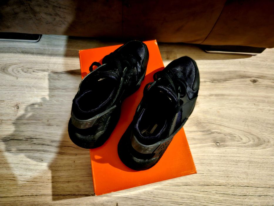 Дамски маратонки Nike Huarache- черни