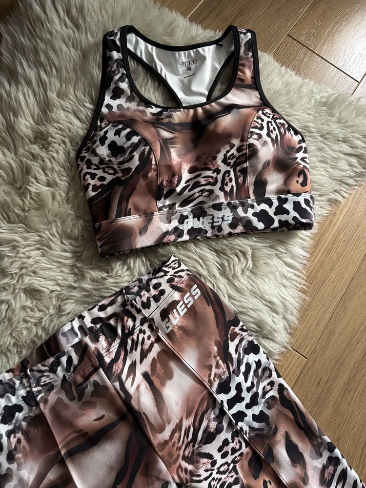 Спортен комплект Guess
