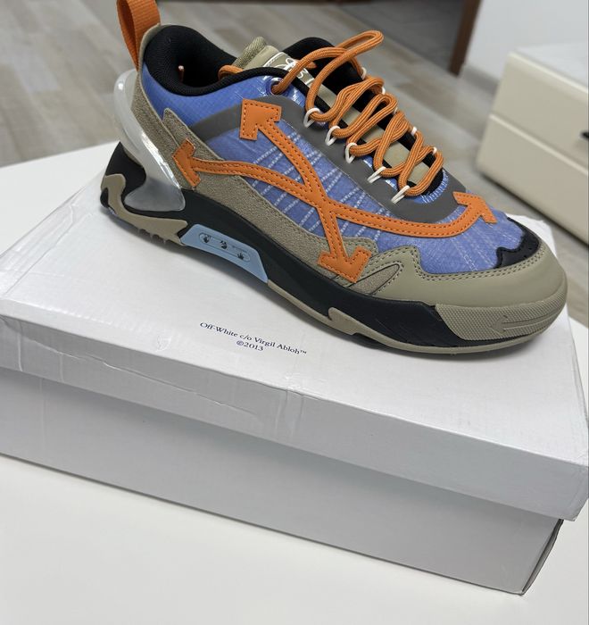 Adidasi Off White Odsy 2000