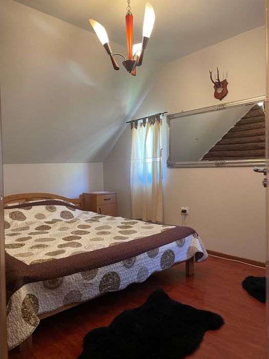 Doua cabane cu ciubar