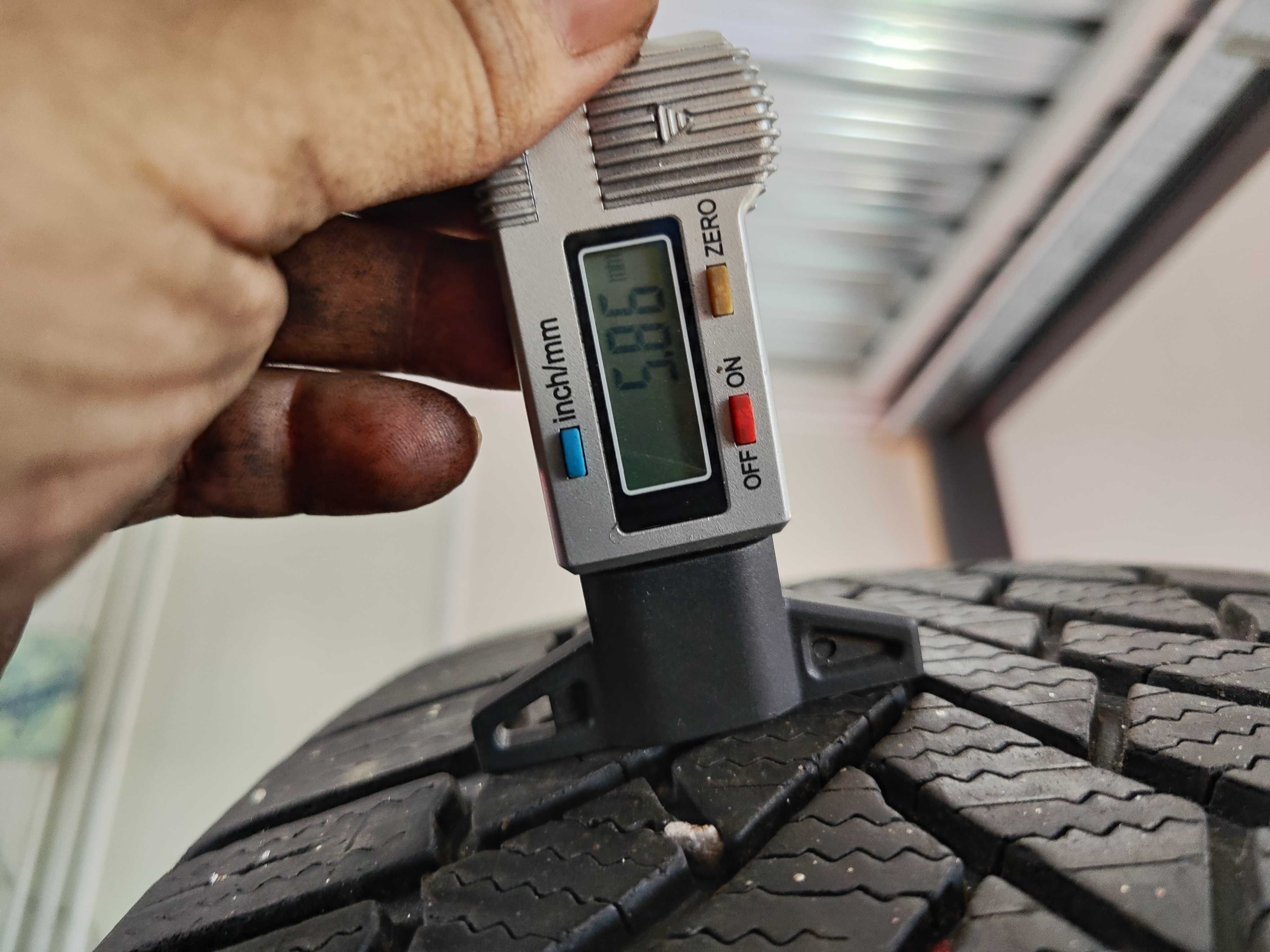 2бр.зимни гуми 225/50/18 Bridgestone
