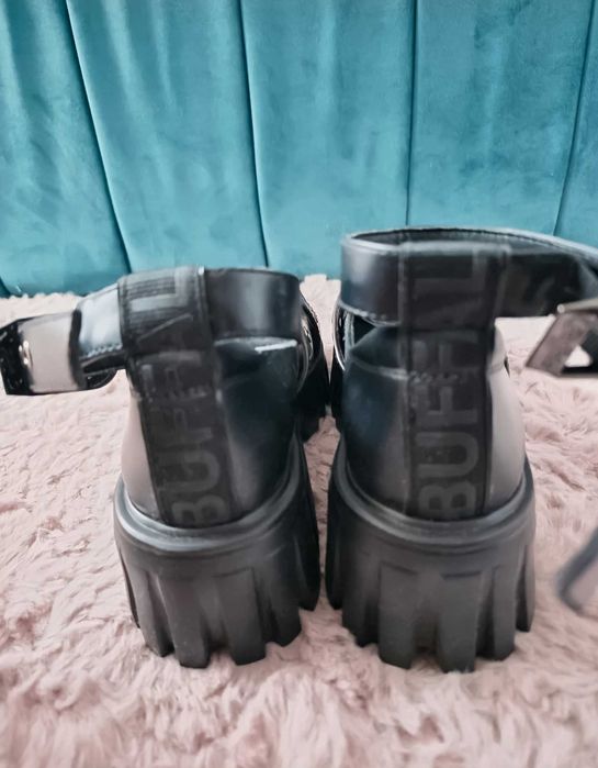 Balerini Buffalo cu platforma