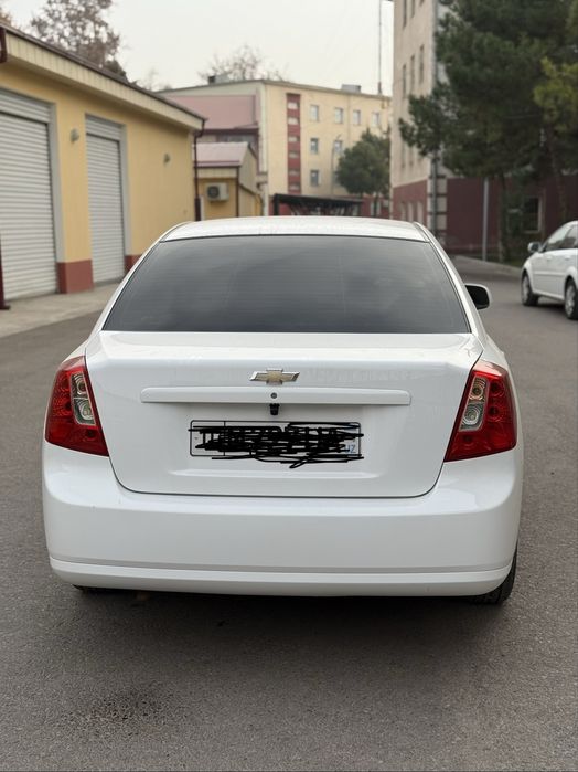 Срочно Gentra Elegant plus Сотилади