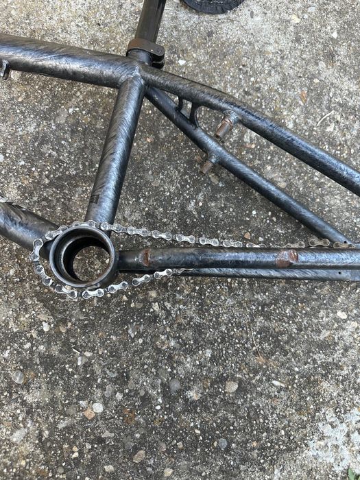 Bmx kink custom se poate vinde si pe piese