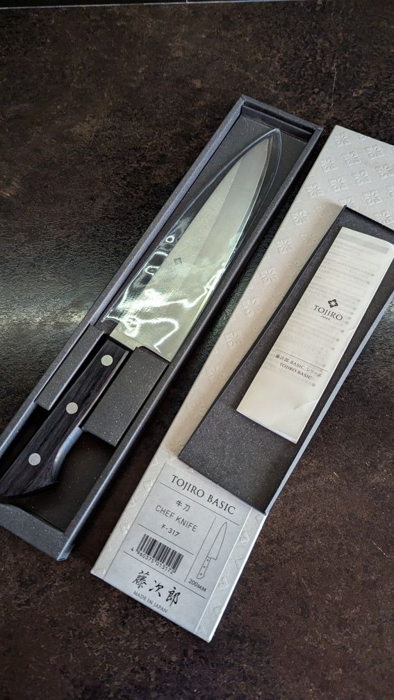 Продам профессиональный японский нож Tojiro
