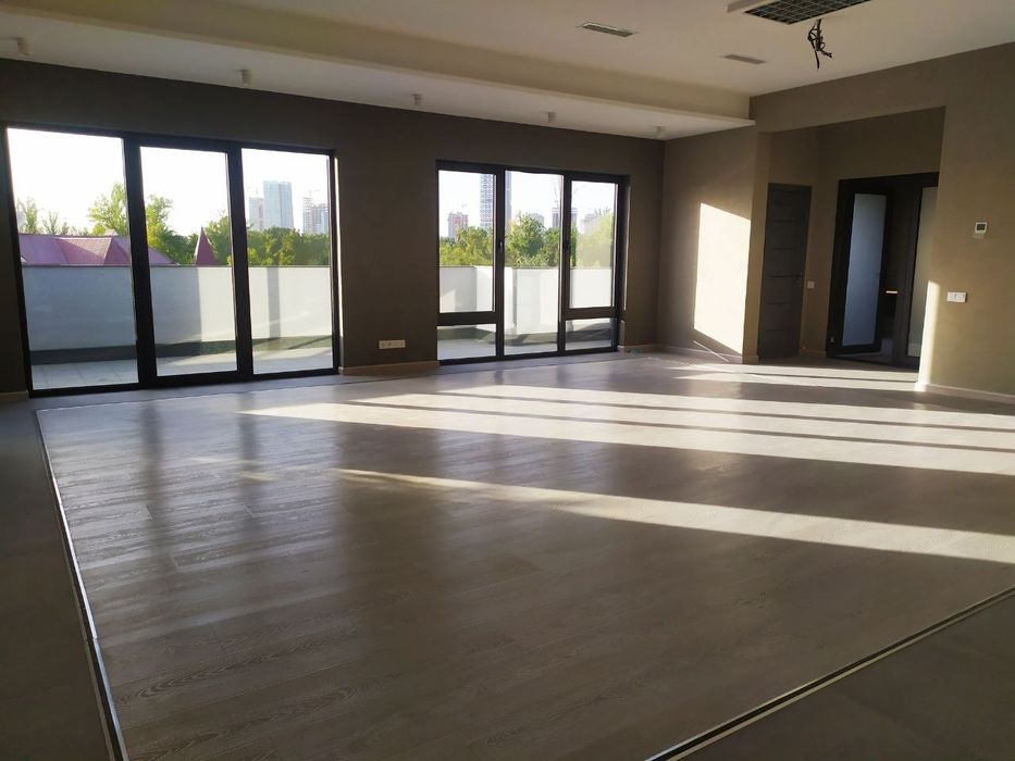 Noturar bino sotiladi. Yakkasaroy tuman moʻljal  l l B. 3sotik. 1280m2