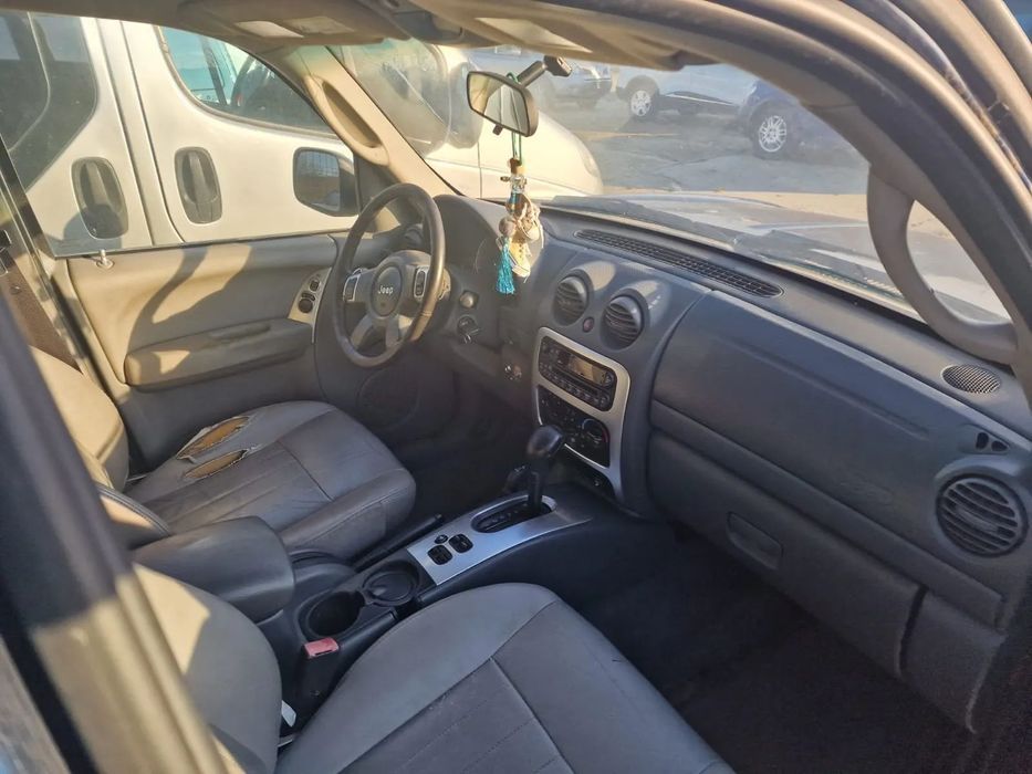 Dezmembram Jeep Cherokee Liberty 4x4, an 2006, 2.8 CRDI
