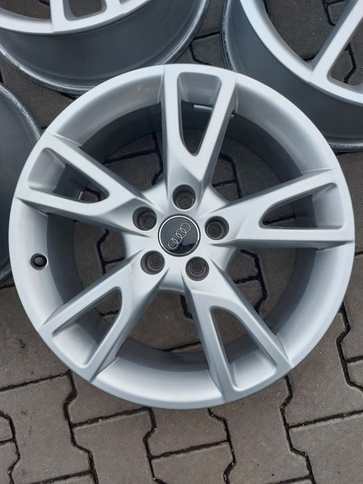 Jante aliaj Audi originale pe 18 A3 A4 A6 A7 Q3 Q5 impecabile