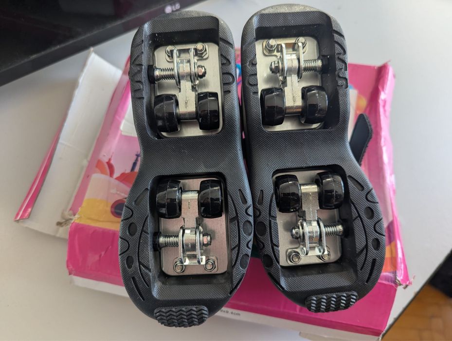 Adidasi cu role pentru fete