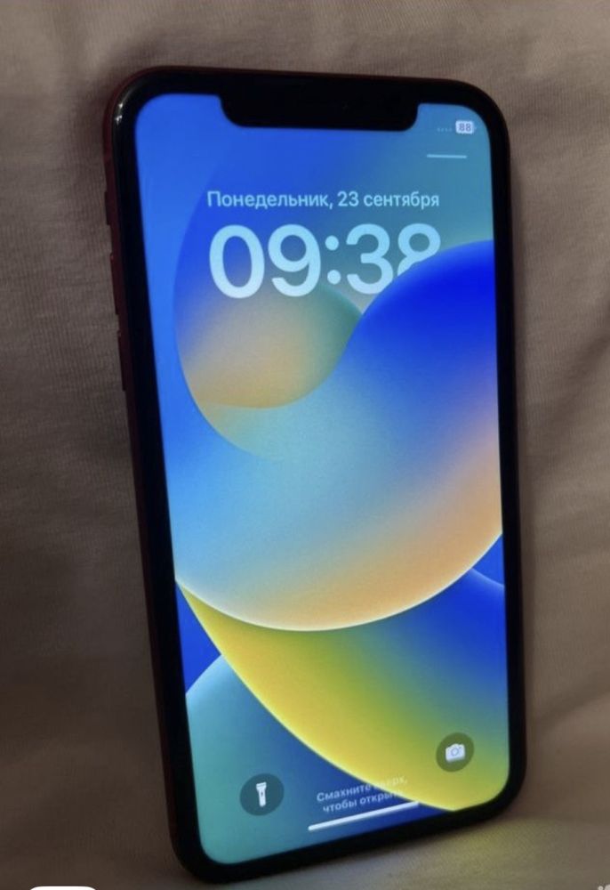Продаю Iphone Xr (Red)