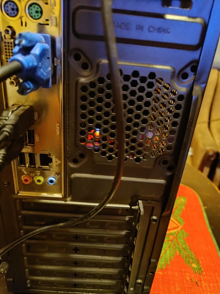 4-ядрен компютър (4логически+ 2 ) ядра Power box Asus H110 i3