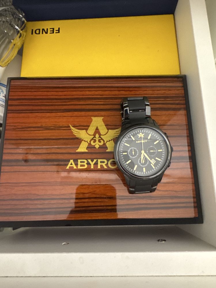 Продам часы Abyroi