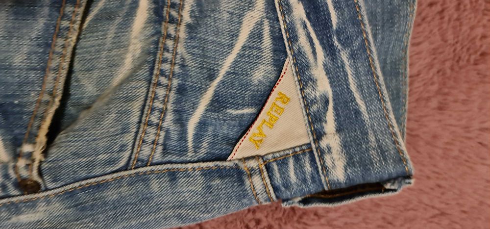 Pantaloni sscurti de blugi Replay