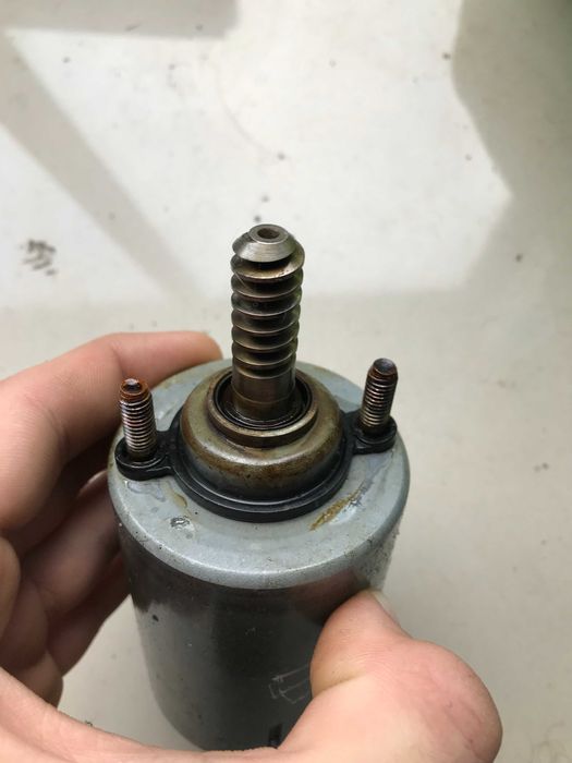 Motoras Valvetronic BMW 1.8 2.0 E46 E87 E83 E90 E92 N42 N46 Vanos