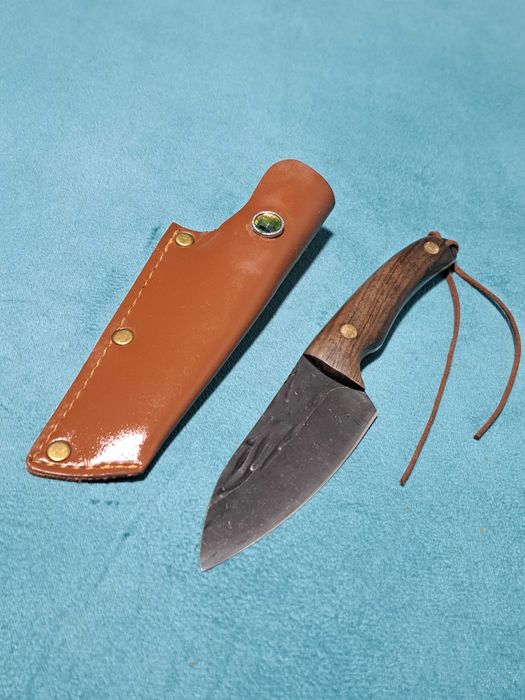 Cutit pentru camping, drumetie, otel forjat, bine ascutit