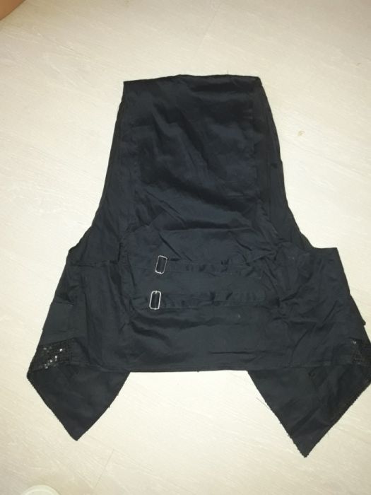 Vestuta cu paiete model 4