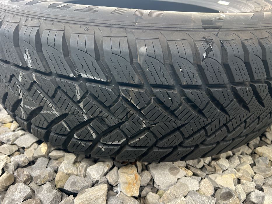 Goodyear 225 65 17