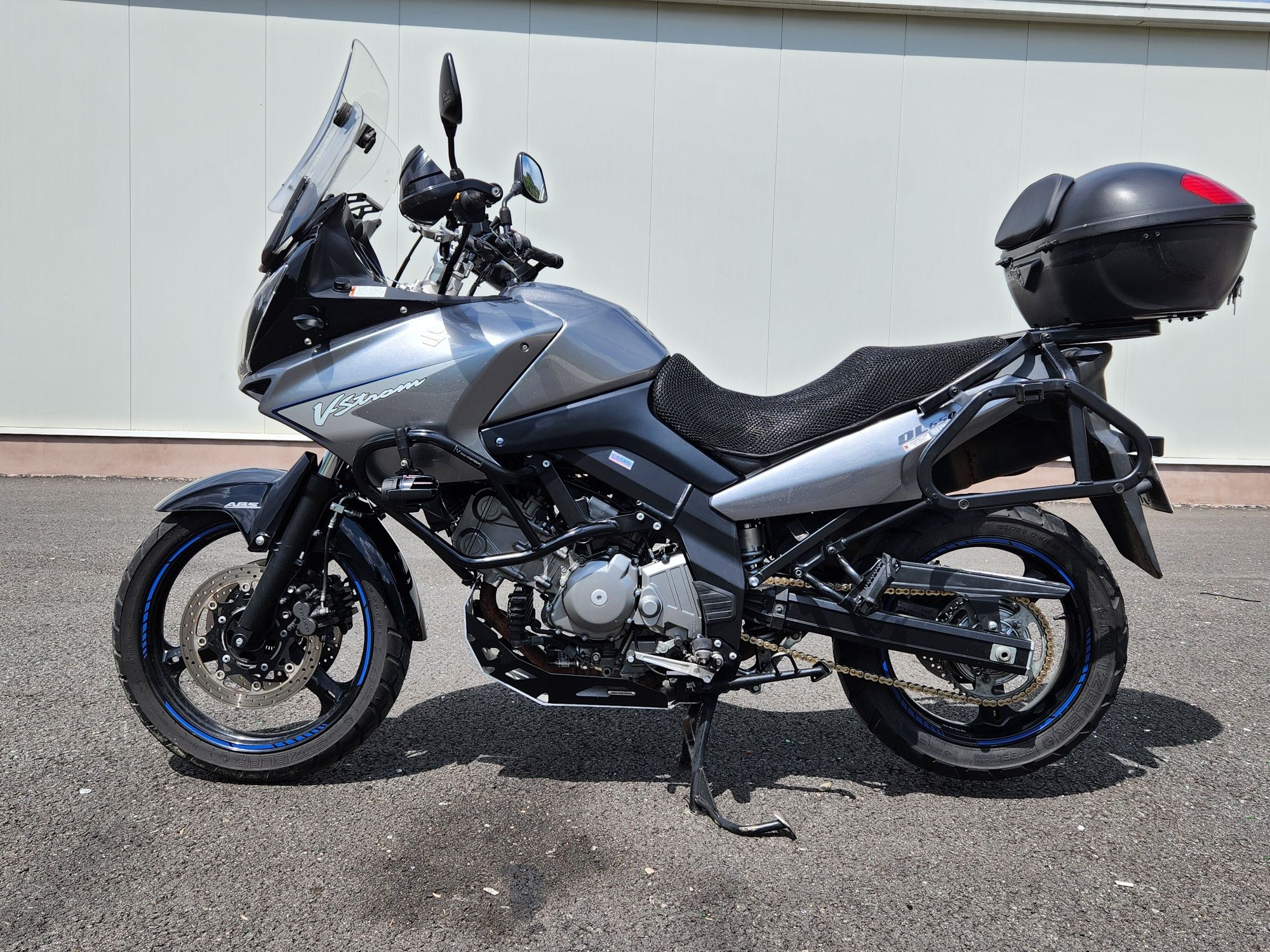 Suzuki V-Strom 650