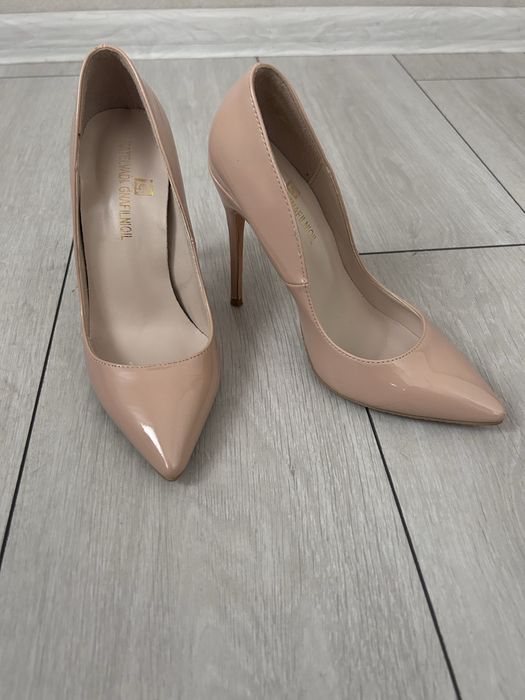 Обувки-малки номера 33,34,35