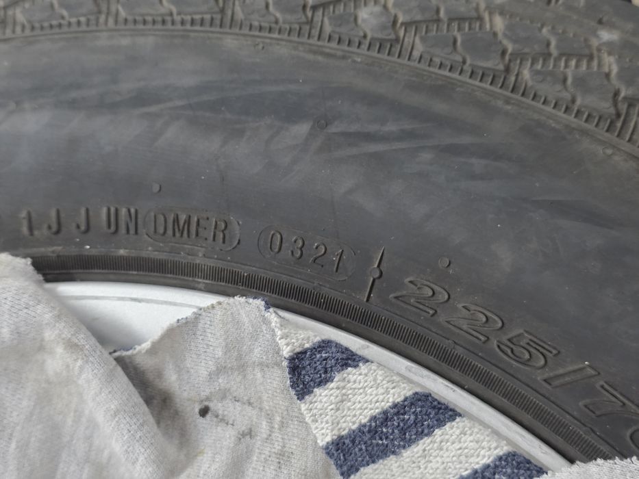 Зимни гуми Nexen 225/70R15C дот 21г