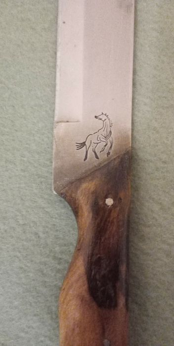 Ръчно изработен нож с кания