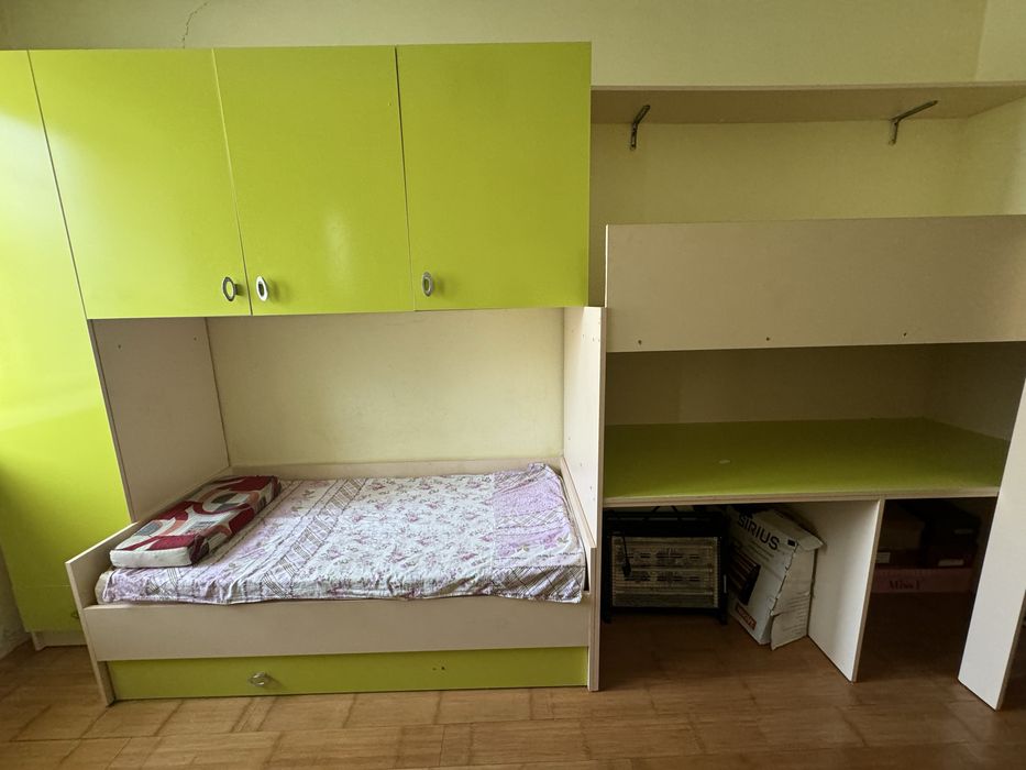 Продам кровать с шкафов