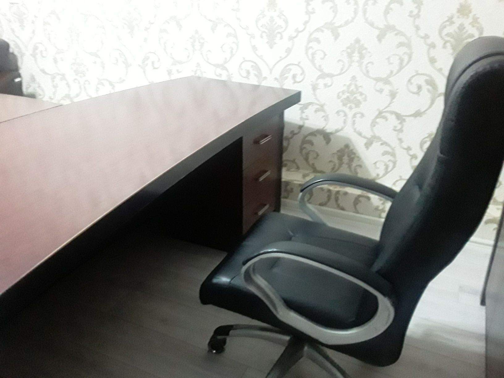 Офисное кресло идеал