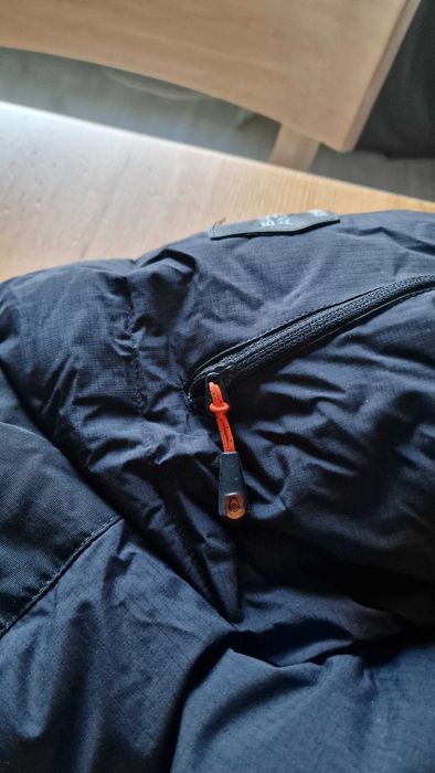 Vand geaca Sail Racing, ca noua