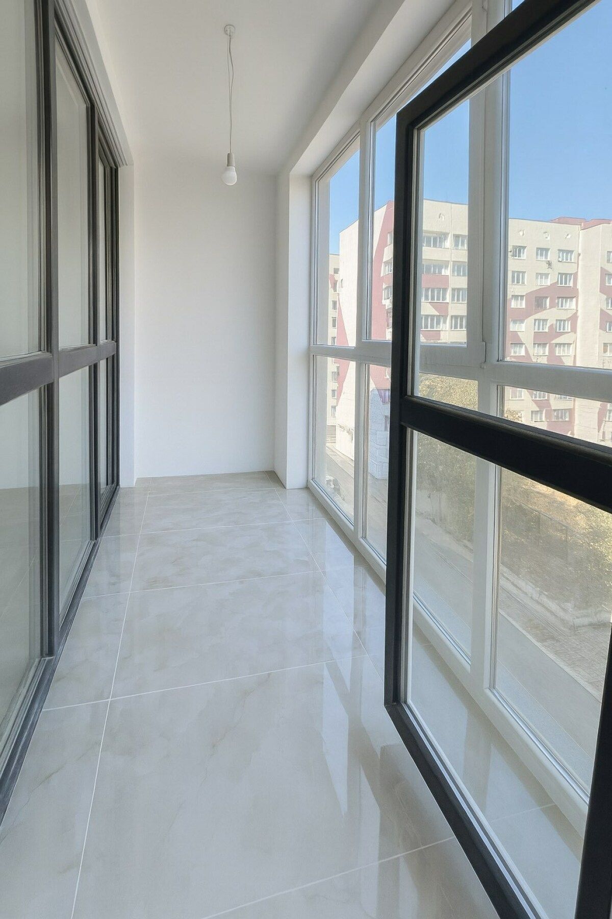 Двустае апартамент до ключ в Chantrer Residence