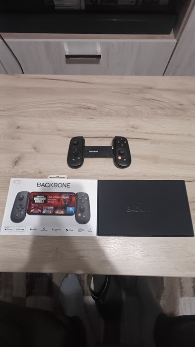 Backbone Type C за Android/iOS