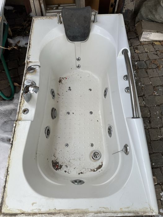 Ванна джакузи