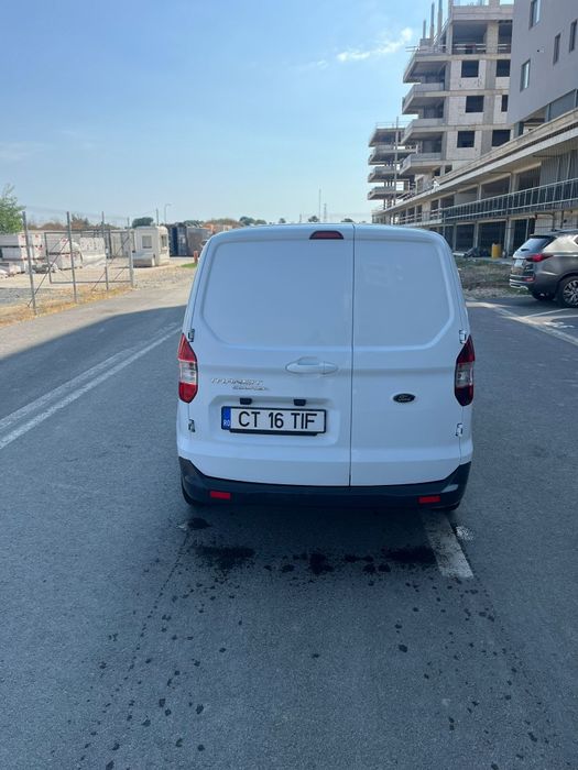 Vând ford tranzit courier 2018