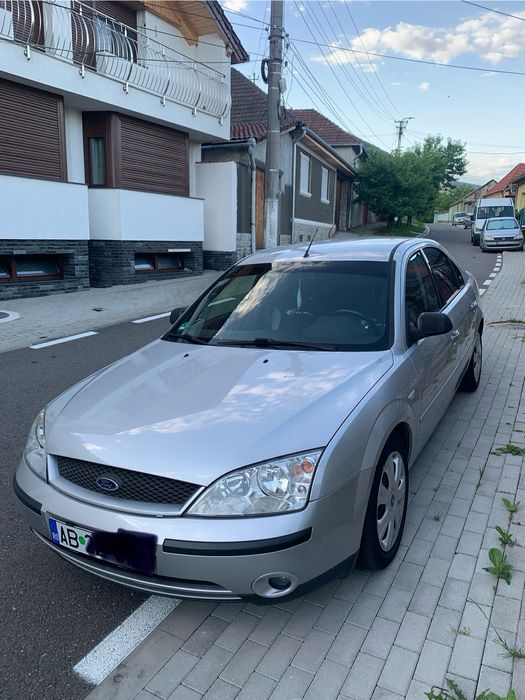 Vand ford mondeo 1,8 benzina pret 1300 eur