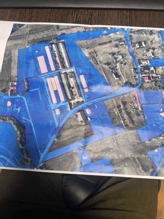 Teren de vânzare sau inchiriere