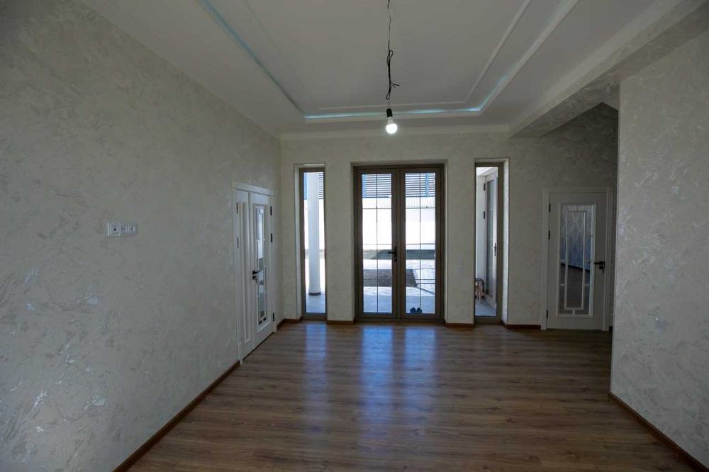 СРОЧНО ПРОДАЮ ЕВРО ДОМ в Янгихаётском р-н, Бинокор, 2,5 соток земли