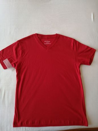 Нова червена тениска