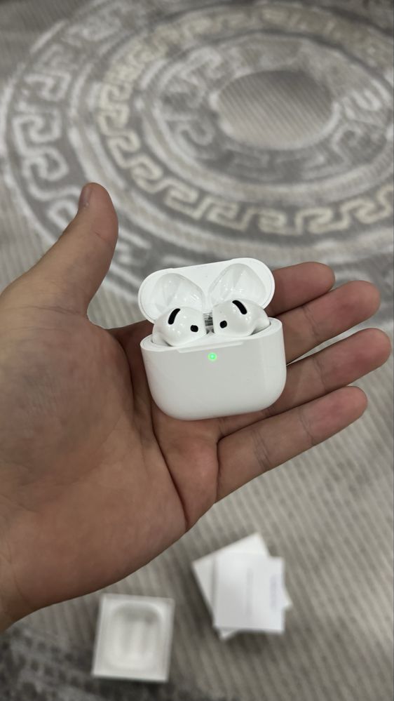 AirPods 4 Active Noise Cancellation