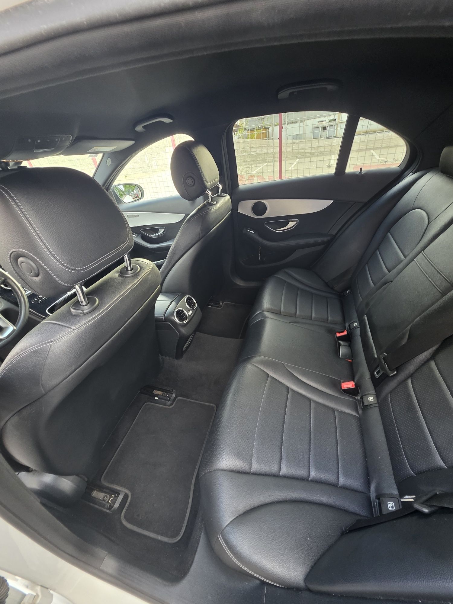 Mercedes-Benz Clasa C 220