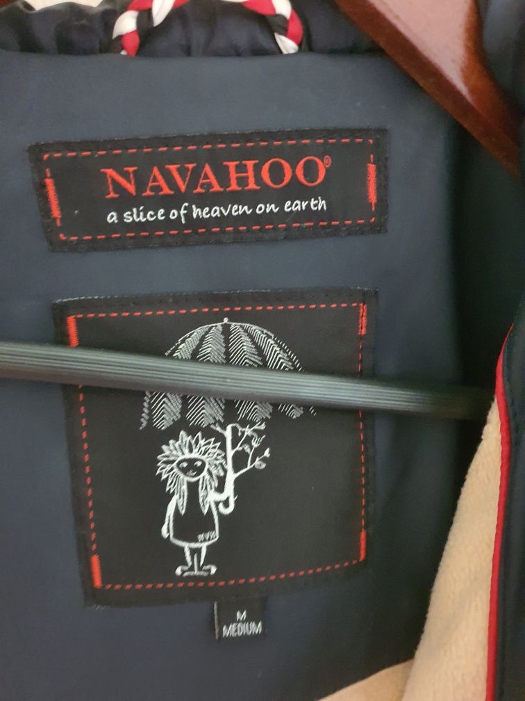 Vând geaca parka Navahoo impermeabil