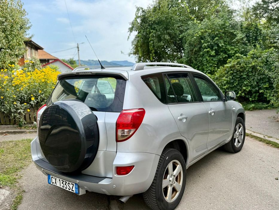 Toyota Rav-4  , 4x4 !